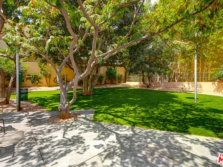 1155 N La Cienega Blvd #306 — Photo 32