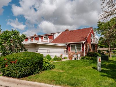 3202 West King Arthurs COURT, Milwaukee, WI, 53221