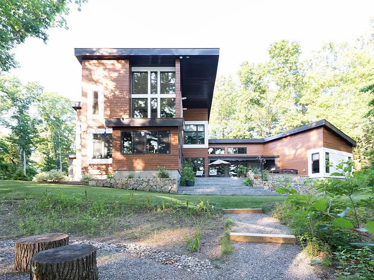 30 Arcadia Rd — Photo 2
