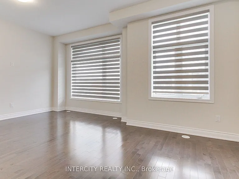7 Adaskin Ave — Photo 26
