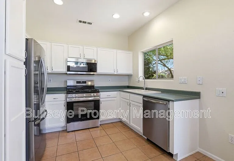 15893 W Arrowhead Dr — Photo 7