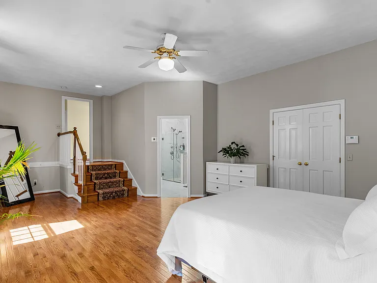 80 Howland Rd — Photo 28