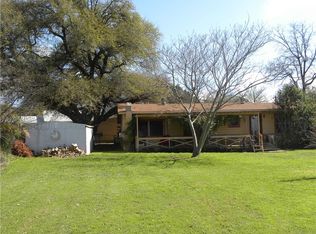 105 Ezell Dr, Blum, TX 76627
