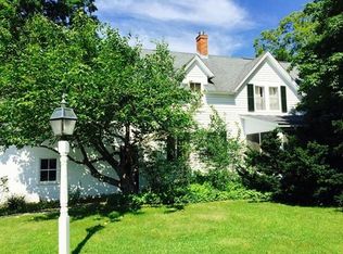 615 Bay Rd, Amherst, MA 01002