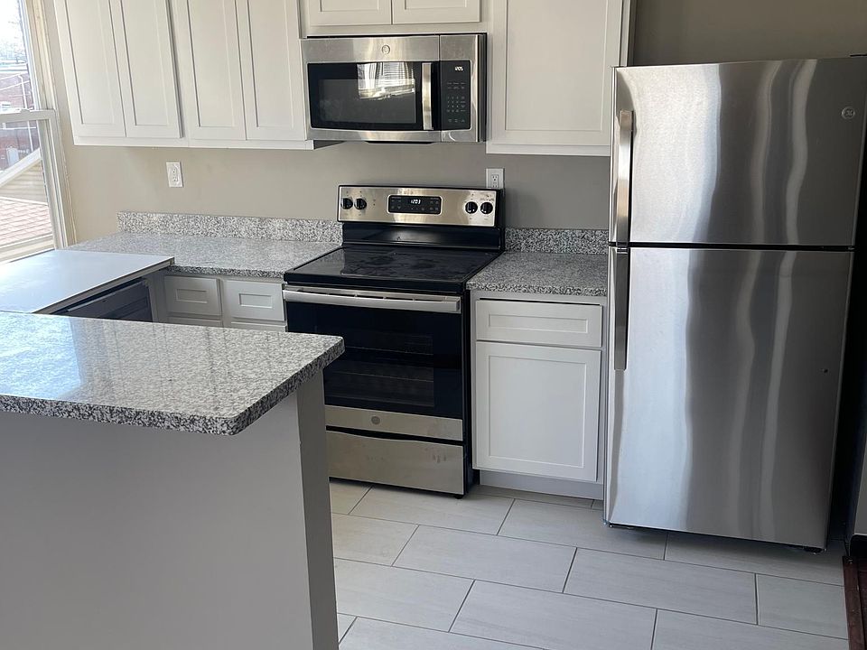 1st image of 3248 Henrietta St #1