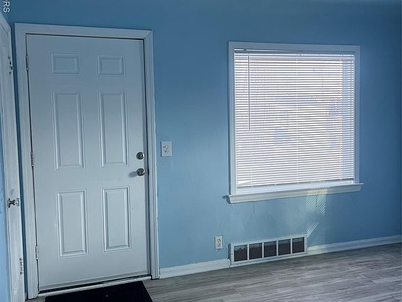 3rd image of 26159 Stanford St