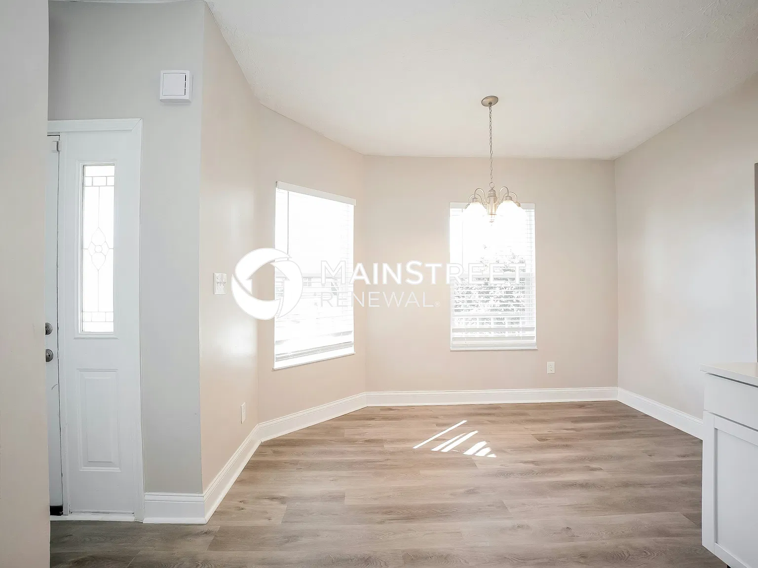6107 Old Mill Dr — Photo 4
