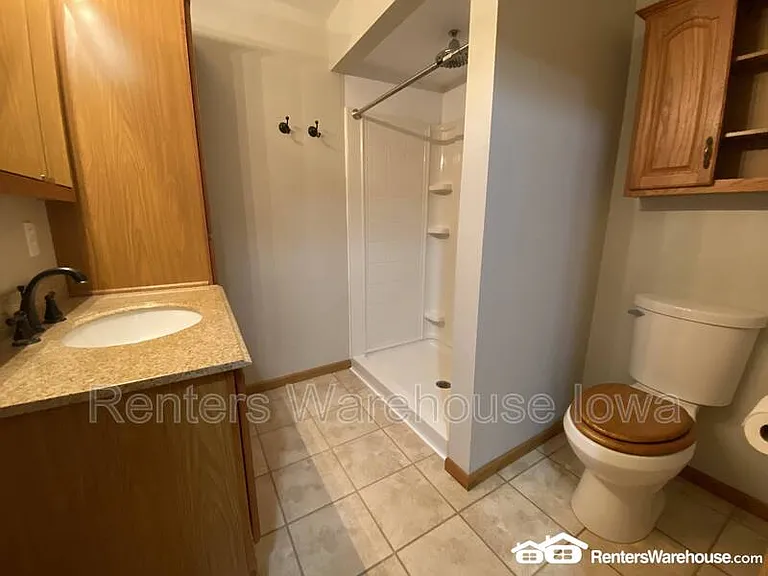 737 Kitterman Cir — Photo 18