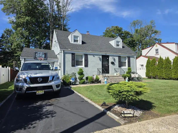 382 Douglas Rd, Roselle, NJ 07203