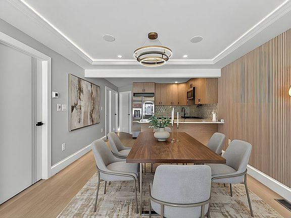 2nd image of 147-72 Huxley St #2