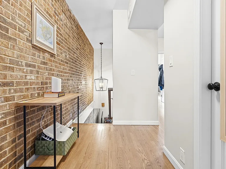 159 Salem St — Photo 12