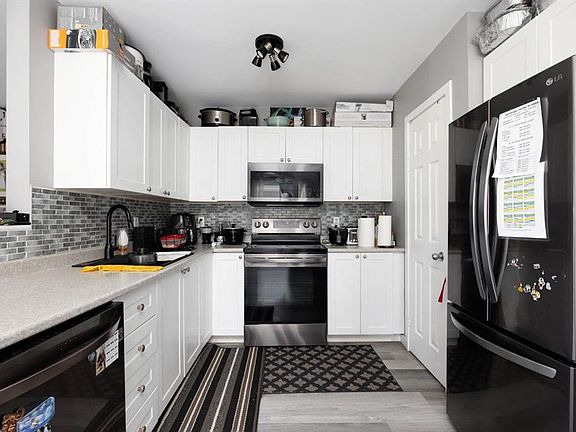 4th image of 100 E Paish Pl #5