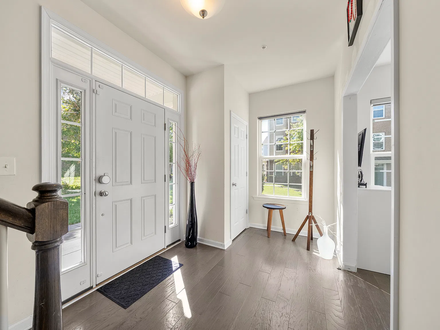 4 bed, 3.5 bath, 1935 sqft, $4,750 — Photo 3