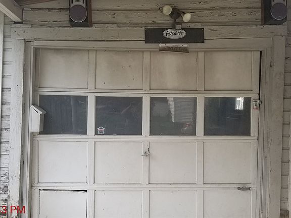 2nd image of 400 N Clay St