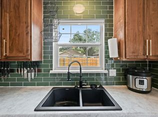 2210 Nantucket Village Cir, Dallas, TX 75227