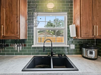 2210 Nantucket Village Cir, Dallas, TX, 75227