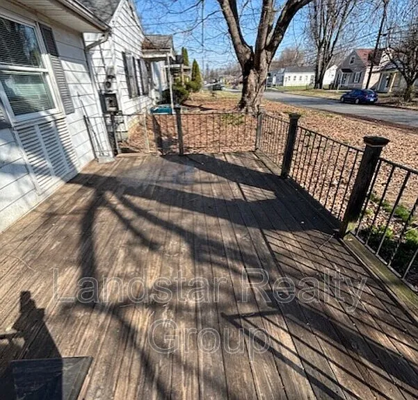3762 Parthenia Ave — Photo 3
