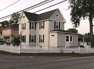 6049 Hillcrest St, Newfane, NY 14108