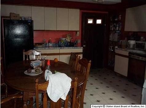 4th image of 20 Grandview Ave