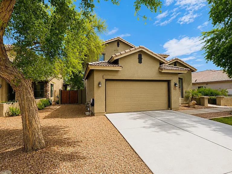 4325 E Vallejo Ct — Photo 2