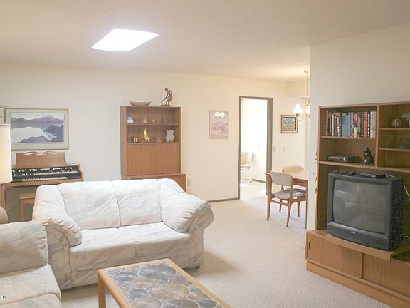 4th image of 19047 N Camino Del Sol