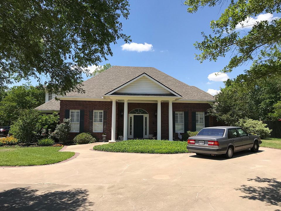 1st image of 4600 Colonial Cir