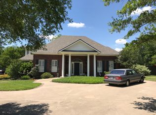 4600 Colonial Cir, College Station, TX 77845