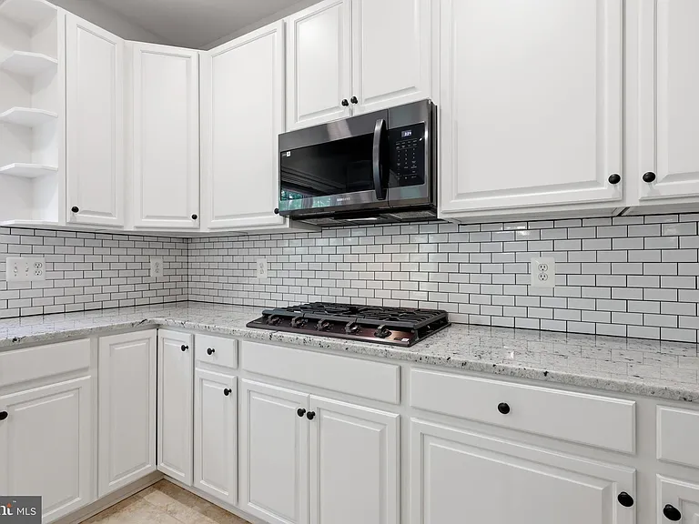 100 Spyglass Ln — Photo 17