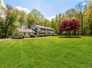 44 Old Nursery Dr, Wilton, CT 06897