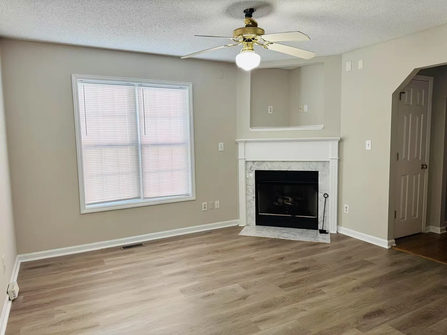 3 bed, 2.5 bath, 1248 sqft, $1,500 — Photo 3