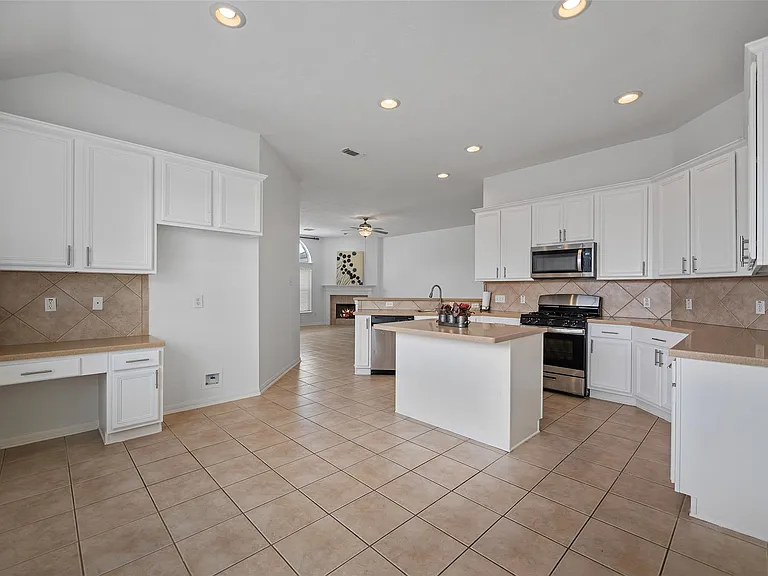 20814 Ochre Willow Trl — Photo 8