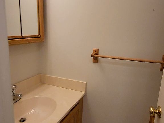 1st floor halfbath