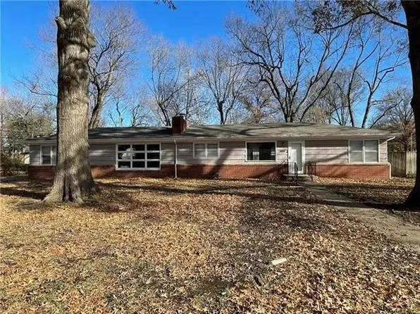 10623 Palmer Ave, Kansas City, MO 64134