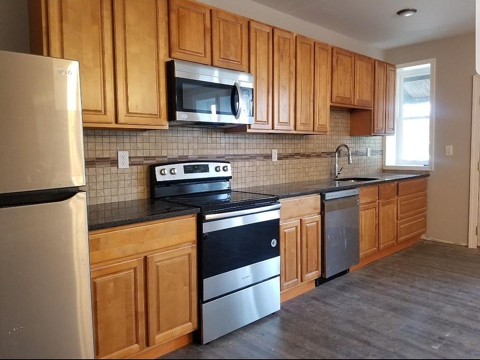 1st image of 4651 Sansom St #3