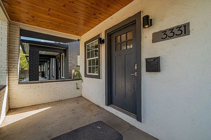 4 bed, 3.0 bath, 1840 sqft, $3,200 — Photo 2