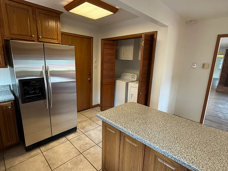 1512 Brighton Ave — Photo 6