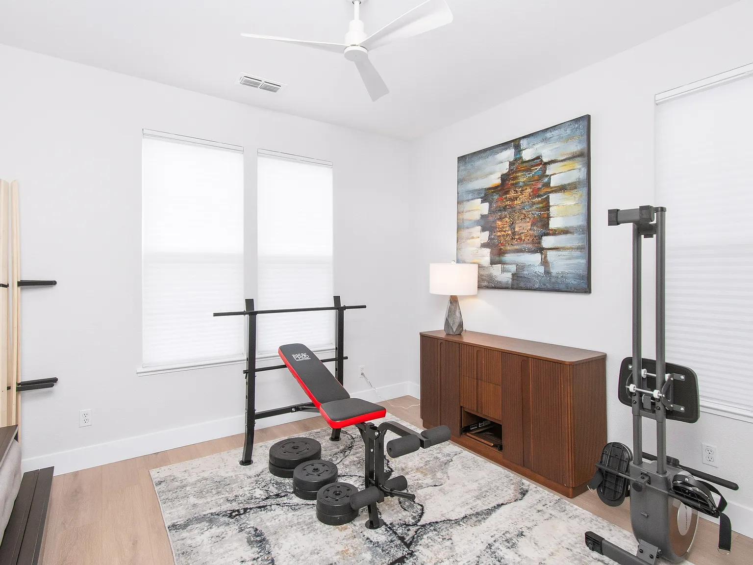 3 bed, 2259 sqft, $3,400 — Photo 3