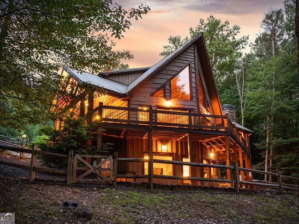 1st image of 12 Heights Overlook