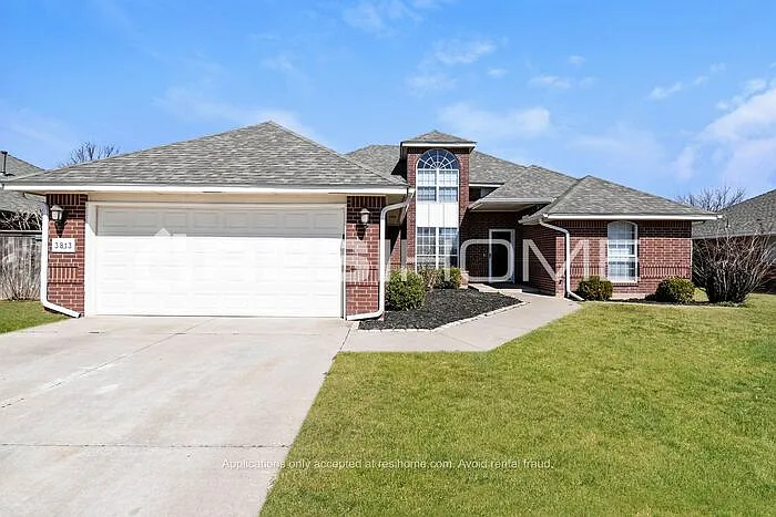 3813 Crail Dr — Photo 1