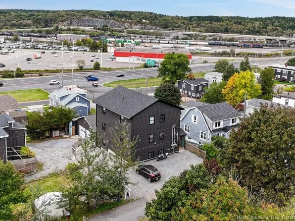 30 Saint Catherine St, Saint John, NB E2J 2J2