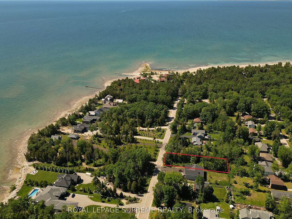 2nd image of 39 Tiny Beaches Rd S