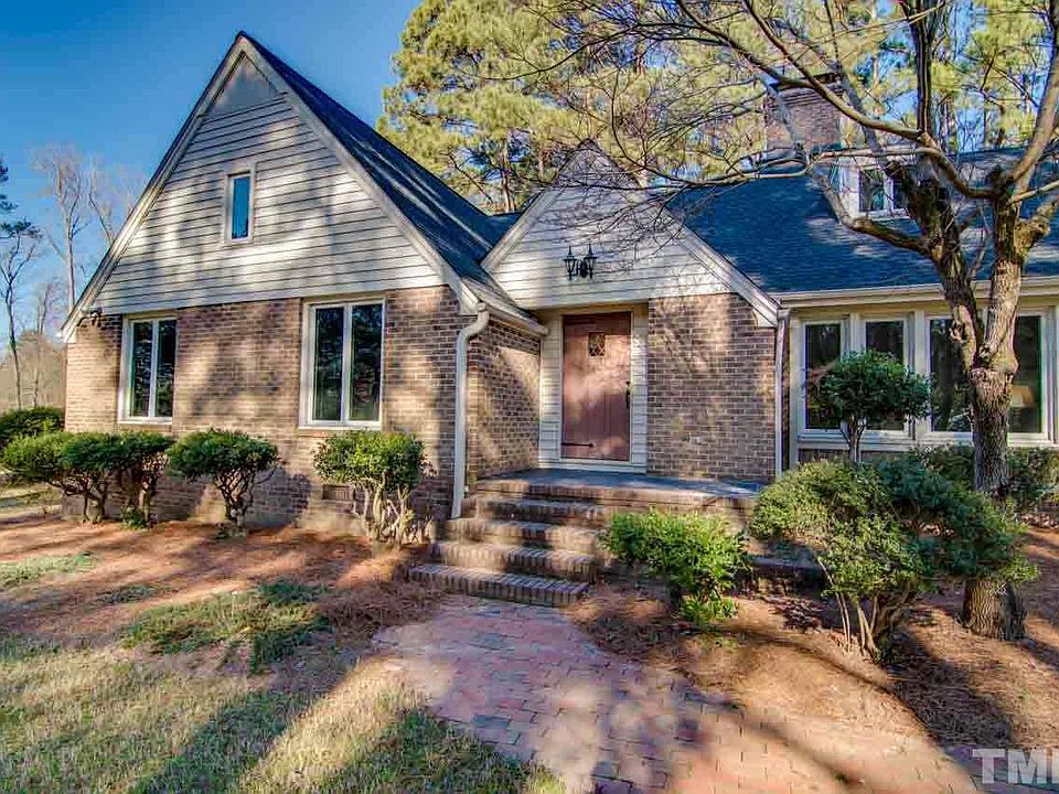 1st image of 3310 Stoneybrook Dr