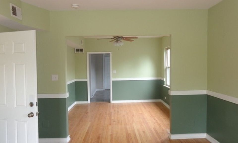 2nd image of 6836 S Prairie Ave #1