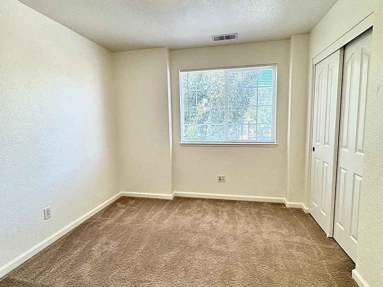 2520 Napoli Dr — Photo 26