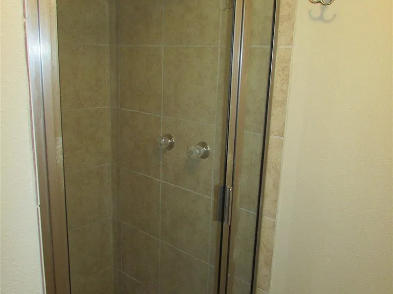 623 Old Colony Dr — Photo 13