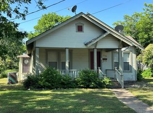 818 E Boynton St, Hamilton, TX 76531