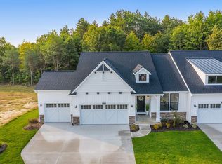 14726 Pine Dew Dr, Grand Haven, MI 49417