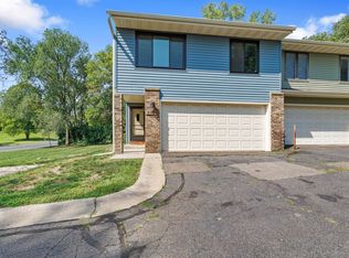 2362 14th St NW, New Brighton, MN 55112