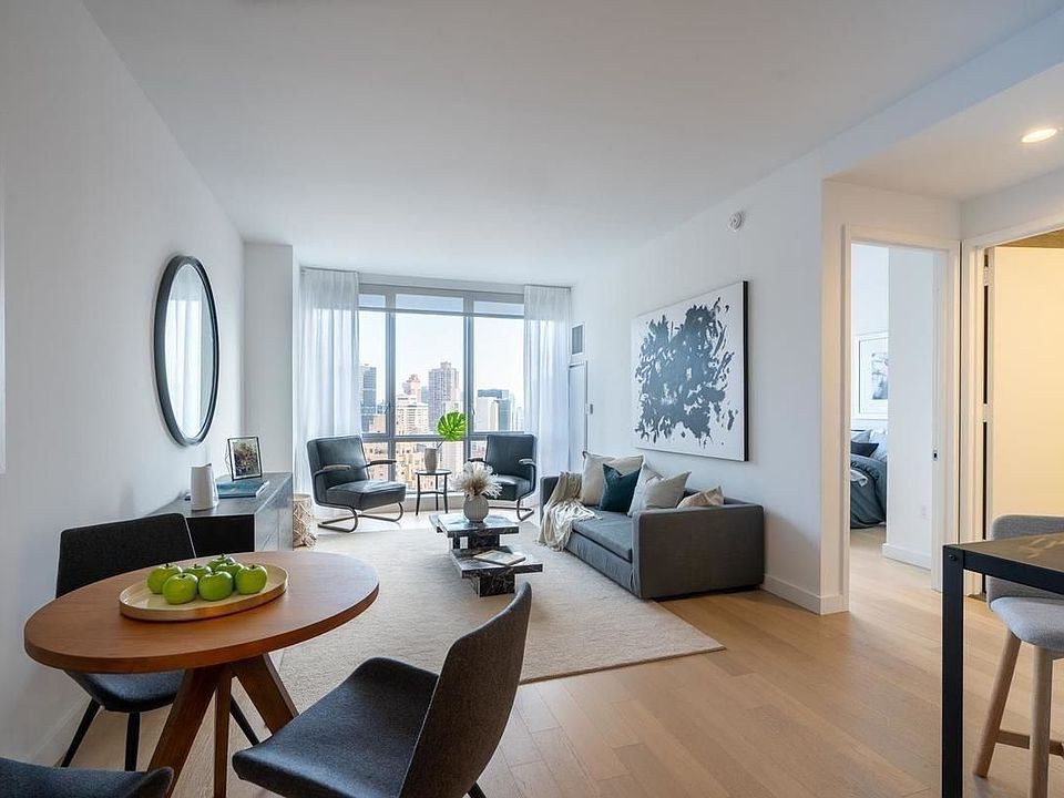 1st image of 160 Madison Ave APT 28E