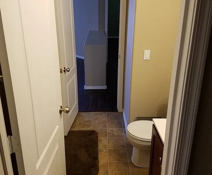 2415 W Mobile Ln — Photo 9
